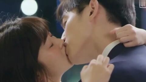 国产女生校园吻戏视频,国产青春剧甜蜜吻戏大盘点